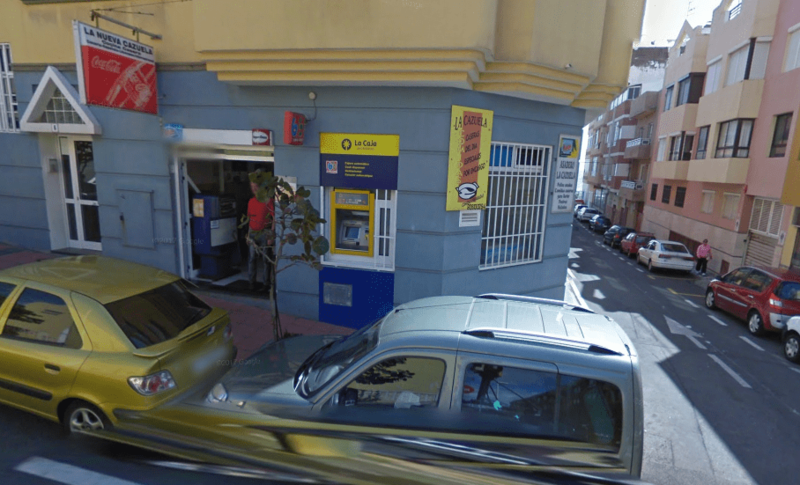 Imagen de archivo del cajero de Bankia, aún con imagen de La Caja de Canarias (Foto Google Maps).